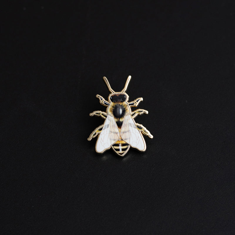 European Honey Bee Enamel Pin | Arkansas, Georgia, Kansas, Louisiana, Maine, Mississippi, Missouri, Nebraska, New Jersey, North Carolina, South Dakota, Tennessee, Utah, Vermont, Wisconsin State Insect